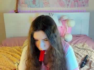 Kuraii_ Chaturbate stream image from February 15, 2025