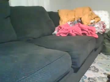 Stayhappybewild Chaturbate stream image from February 15, 2025