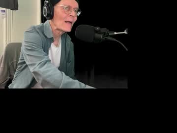 Playdayfunshow Chaturbate stream image from February 15, 2025