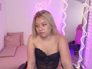 Vallamour_Tay Chaturbate stream image from February 15, 2025