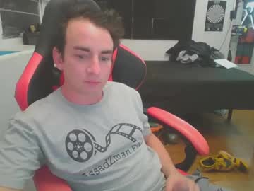 Zenthelion Chaturbate stream image from February 15, 2025