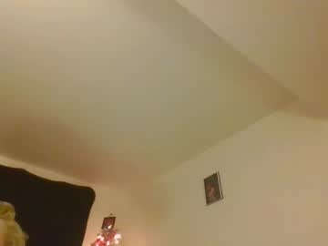 Dangercee Chaturbate stream image from February 15, 2025