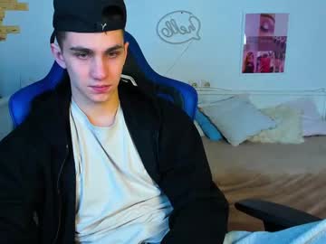 Frank_Mooree Chaturbate stream image from February 15, 2025