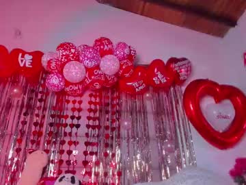 Littlee_Emma_ Chaturbate stream image from February 15, 2025