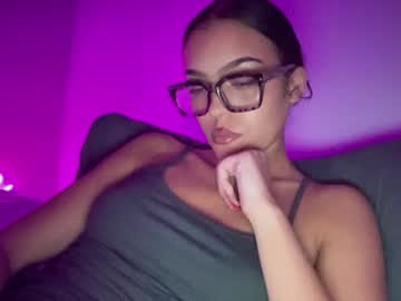Vickyyyx Chaturbate stream image from February 15, 2025