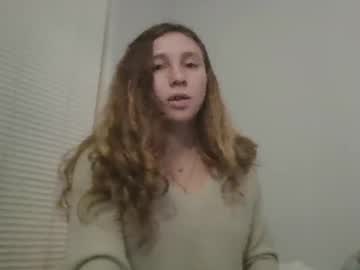 Goodlilguava Chaturbate stream image from February 15, 2025
