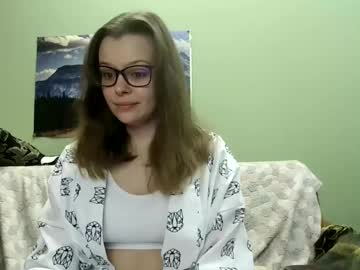 Kira_Zx Chaturbate stream image from February 15, 2025