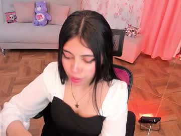 Nidrii_07 Chaturbate stream image from February 15, 2025