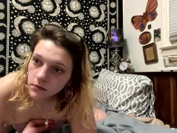 Bethanytakesit123 Chaturbate stream image from February 15, 2025