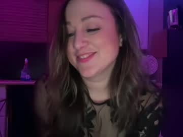 Elle5490 Chaturbate stream image from February 15, 2025