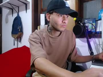 Esjrobles Chaturbate stream image from February 15, 2025