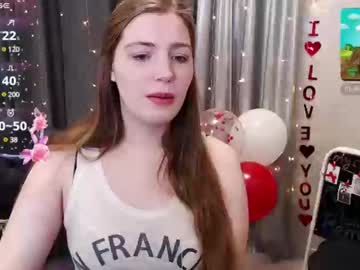 Aliseemoon Chaturbate stream image from February 15, 2025