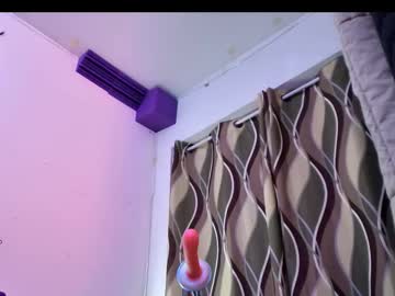 Divynejade Chaturbate stream image from February 15, 2025