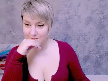 Djullia Chaturbate stream image from February 15, 2025