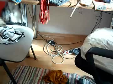 Iskrauwu Chaturbate stream image from February 15, 2025