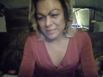 Honeybfly99 Chaturbate stream image from February 15, 2025
