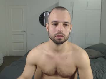 Onebestlover Chaturbate stream image from February 15, 2025