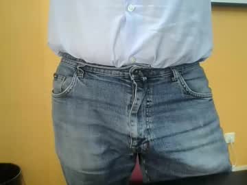 Xuletbcn Chaturbate stream image from February 15, 2025