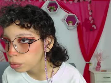 Maddie_Charlotte Chaturbate stream image from February 15, 2025