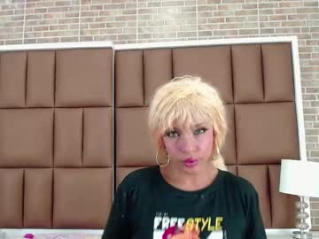 Sabrinnadoll Chaturbate stream image from February 15, 2025