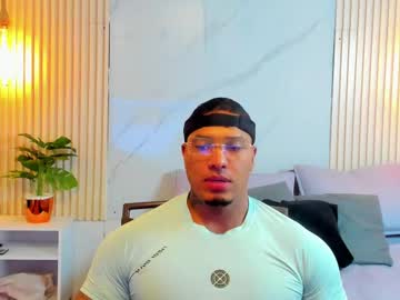Simeone_Panda Chaturbate stream image from February 15, 2025