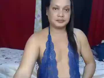 Urasiandominaxx Chaturbate stream image from February 15, 2025