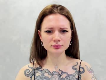 Vivianbloom Chaturbate stream image from February 15, 2025