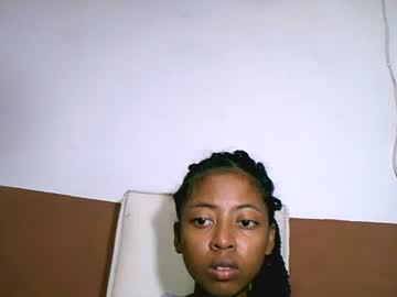 Joliekah27 Chaturbate stream image from February 15, 2025