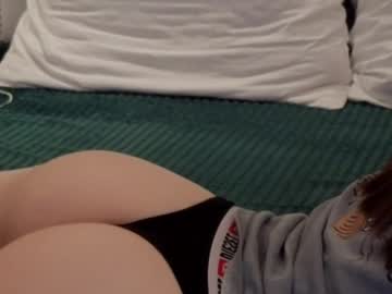 Kattyyy_Cat Chaturbate stream image from February 15, 2025