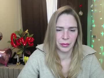 Tessadaybreak Chaturbate stream image from February 15, 2025