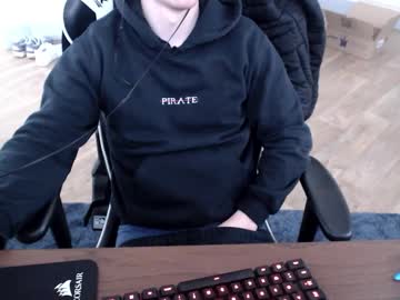 Chris93270 Chaturbate stream image from February 15, 2025