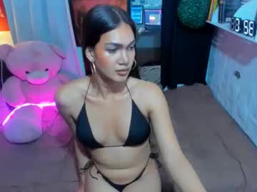 Sashahuwanna Chaturbate stream image from February 15, 2025