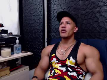 Viktorherrera Chaturbate stream image from February 15, 2025