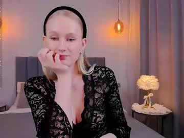 Blondiemermaid Chaturbate stream image from February 15, 2025