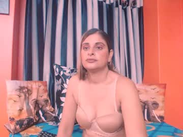Indianbuttercream Chaturbate stream image from February 15, 2025