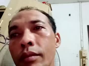 Santichai561323 Chaturbate stream image from February 15, 2025