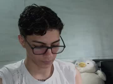 Alexduquet Chaturbate stream image from February 15, 2025