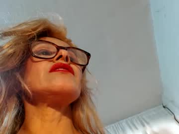 Atenea_Hot5 Chaturbate stream image from February 15, 2025