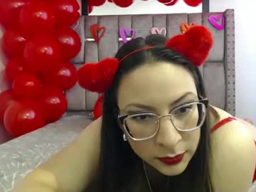 Sweetcookielatin Chaturbate stream image from February 15, 2025