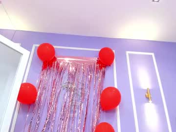Martina_Saenz1 Chaturbate stream image from February 15, 2025