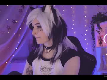 Vronnier Chaturbate stream image from February 15, 2025