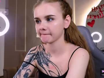 Britney_Lynch Chaturbate stream image from February 15, 2025