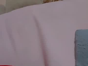 Lil_Yulee Chaturbate stream image from February 15, 2025