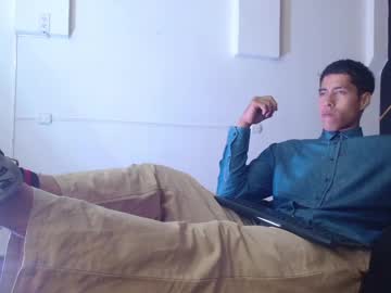 Max_Padraig Chaturbate stream image from February 15, 2025