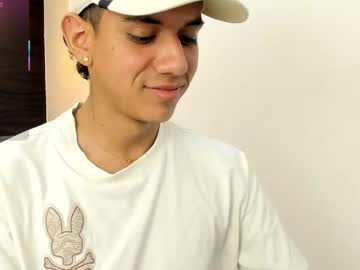 Maximuss_19 Chaturbate stream image from February 15, 2025