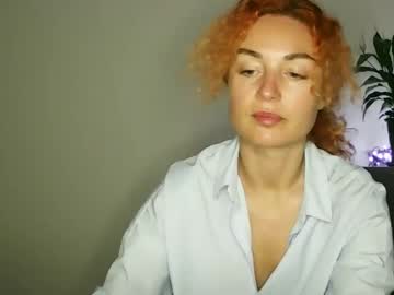 Reddgirll Chaturbate stream image from February 15, 2025