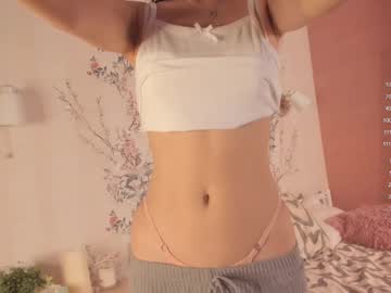 Zaracrammer Chaturbate stream image from February 15, 2025