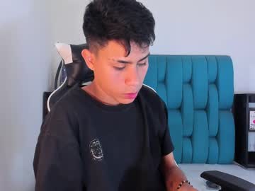 Alannaughty_ Chaturbate stream image from February 15, 2025
