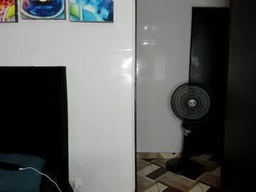 College_Muscle_Ass Chaturbate stream image from February 15, 2025