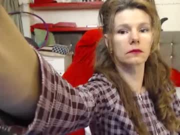 Kellynumber Chaturbate stream image from February 15, 2025